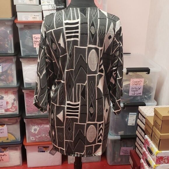 Plus sz 1x2x3x black/white/gray cardigan - Picture 7 of 11